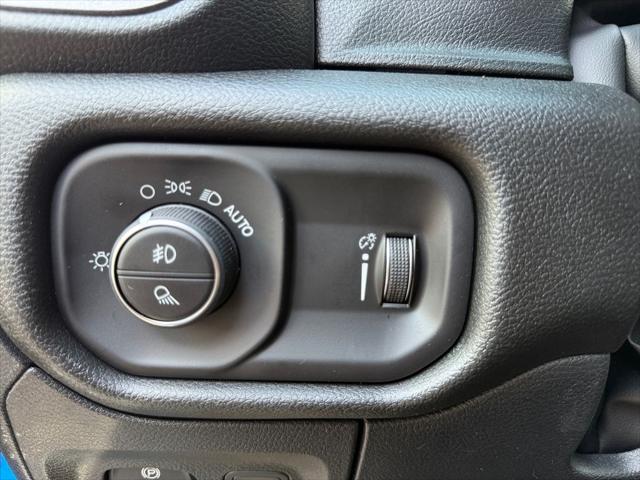 2026 Ram 1500 Warlock Crew Cab 4x4 5'7" Box