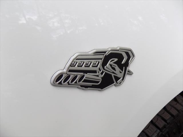 2026 Ram 1500 Warlock Crew Cab 4x4 5'7" Box