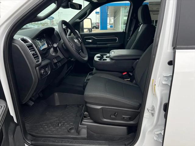 2026 Ram 3500 Big Horn Crew Cab 4x4 8' Box