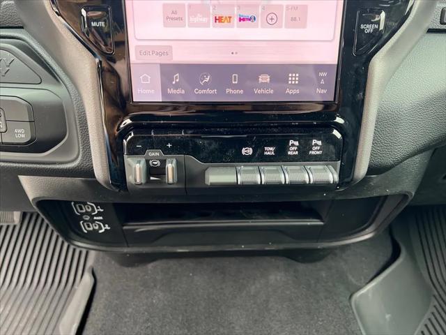 2026 Ram 3500 Big Horn Crew Cab 4x4 8' Box