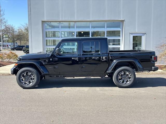 2026 Jeep Gladiator GLADIATOR SAHARA 4X4