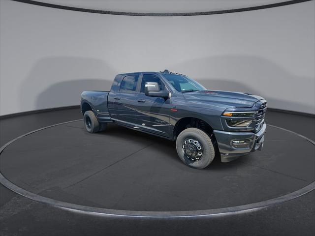 2026 RAM Ram 3500 RAM 3500 LARAMIE MEGA CAB 4X4 64 BOX