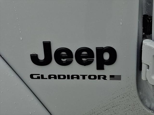 2026 Jeep Gladiator Sport
