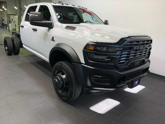 2026 RAM Ram 5500 Chassis Cab RAM 5500 TRADESMAN CHASSIS CREW CAB 4X4 60 CA