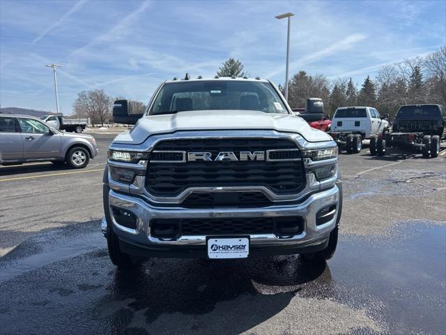 2026 RAM 5500 Chassis RAM 5500 TRADESMAN CHASSIS REGULAR CAB 4X4 108 CA