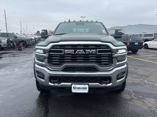 2026 RAM Ram 5500 Chassis Cab RAM 5500 TRADESMAN CHASSIS CREW CAB 4X4 84 CA