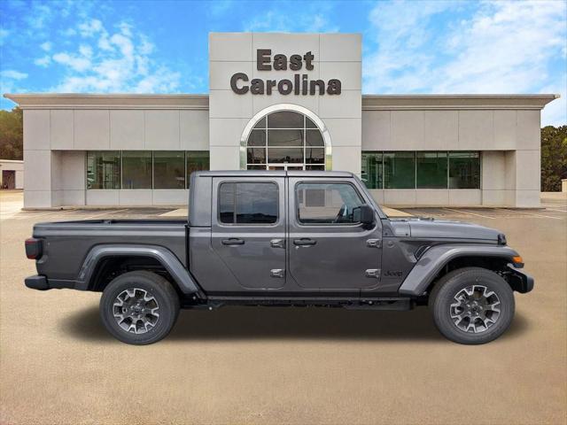 2026 Jeep Gladiator GLADIATOR SAHARA 4X4