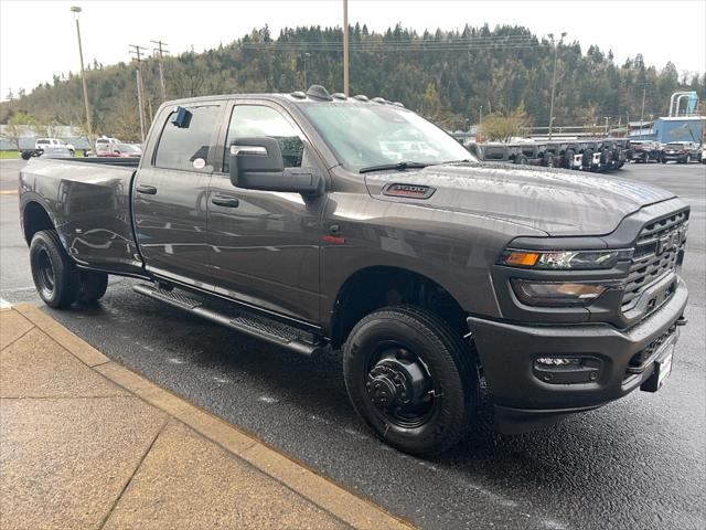 2026 RAM Ram 3500 RAM 3500 TRADESMAN CREW CAB 4X4 8 BOX