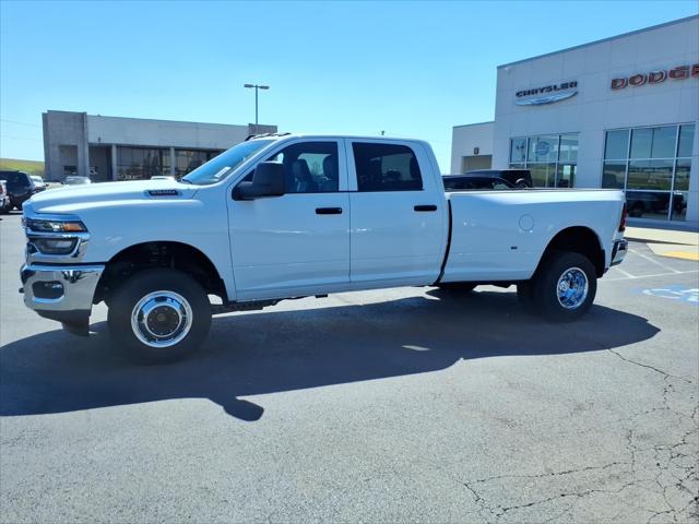 2026 RAM Ram 3500 RAM 3500 TRADESMAN CREW CAB 4X4 8 BOX