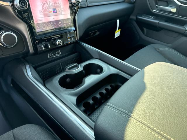 2026 Ram 1500 Big Horn Crew Cab 4x4 5'7" Box