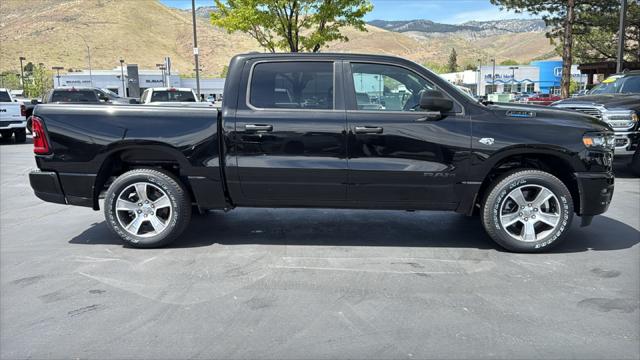 2026 RAM Ram 1500 RAM 1500 EXPRESS CREW CAB 4X4 57 BOX