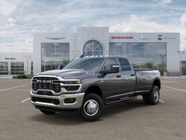 2026 RAM Ram 3500 RAM 3500 TRADESMAN CREW CAB 4X4 8 BOX