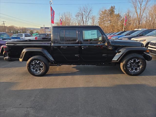 2026 Jeep Gladiator GLADIATOR SAHARA 4X4 2026 Jeep Gladiator GLADIATOR SAHARA 4X4