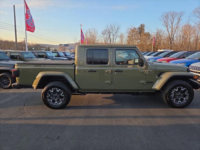 2026 Jeep Gladiator GLADIATOR SAHARA 4X4 2026 Jeep Gladiator GLADIATOR SAHARA 4X4