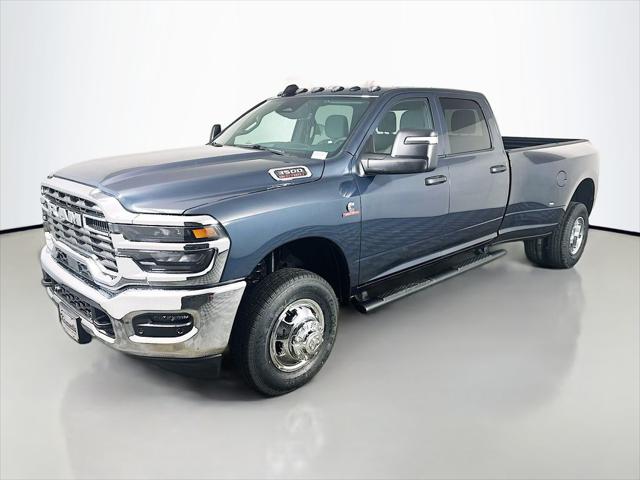 2026 RAM Ram 3500 RAM 3500 TRADESMAN CREW CAB 4X4 8 BOX