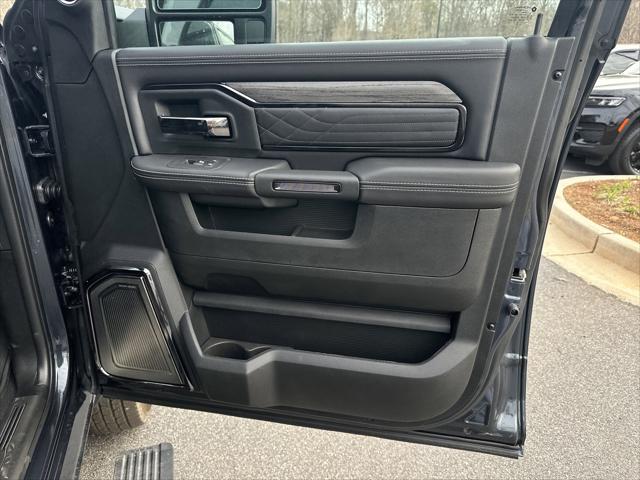 2026 Ram 3500 Limited Mega Cab 4x4 6'4" Box