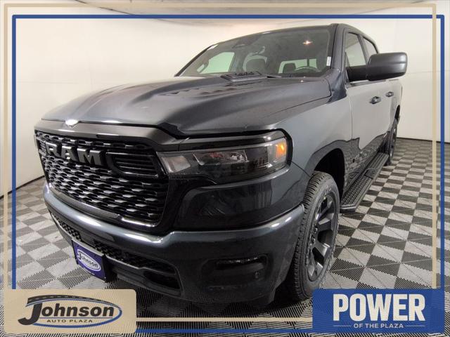 2026 RAM Ram 1500 RAM 1500 EXPRESS CREW CAB 4X4 57 BOX