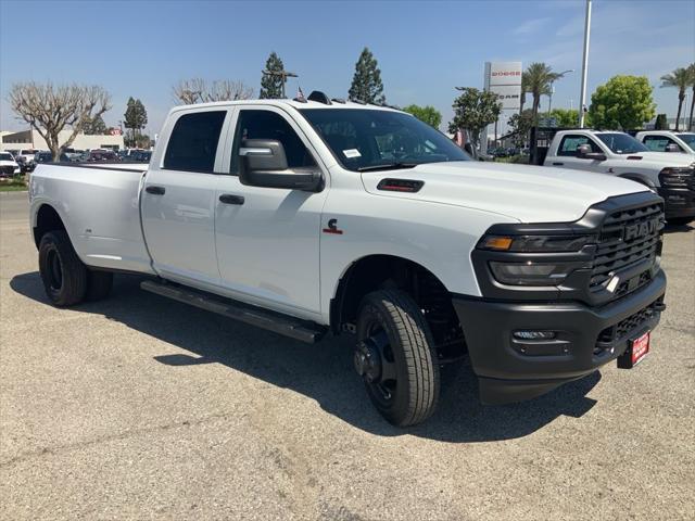 2026 RAM Ram 3500 RAM 3500 TRADESMAN CREW CAB 4X4 8 BOX