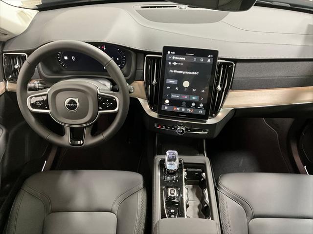 2026 Volvo XC90 Core, B6 AWD Gas (mild hybrid), Gasoline, Bright, 7 Seats