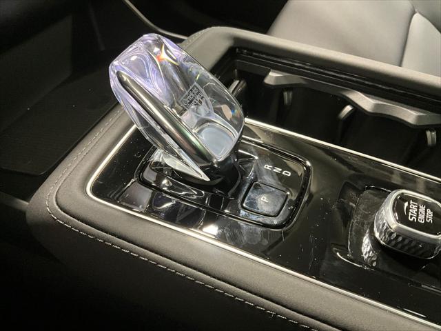 2026 Volvo XC90 Core, B6 AWD Gas (mild hybrid), Gasoline, Bright, 7 Seats