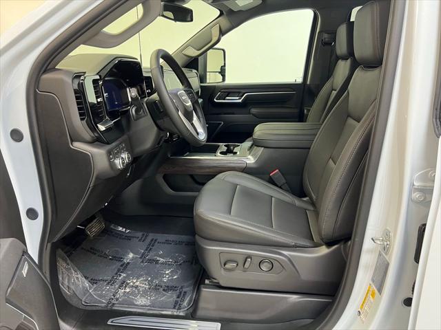 2026 GMC Sierra 2500HD Crew Cab, Standard Bed, SLT, 4WD