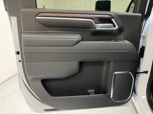 2026 GMC Sierra 2500HD Crew Cab, Standard Bed, SLT, 4WD
