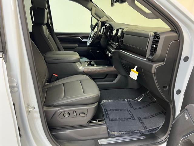 2026 GMC Sierra 2500HD Crew Cab, Standard Bed, SLT, 4WD