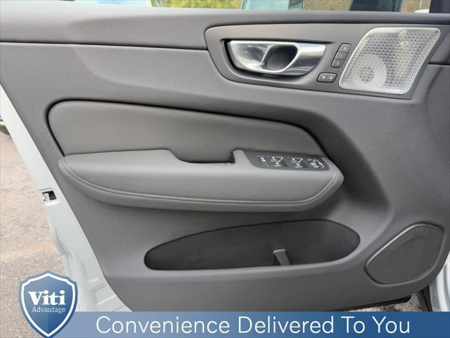 2026 Volvo XC60 B5 Ultra Black Edition