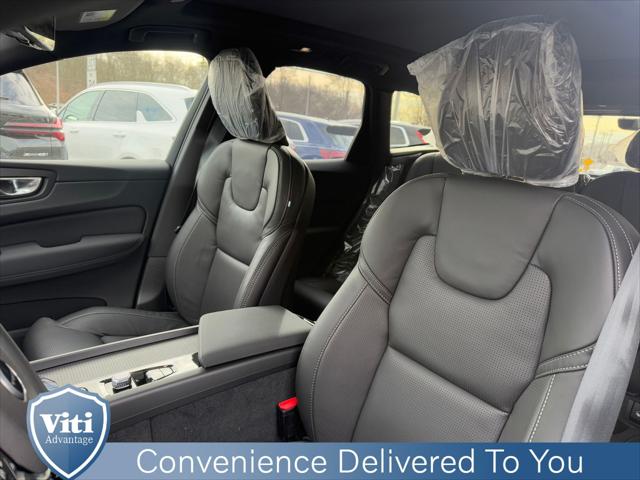2026 Volvo XC60 B5 Ultra Black Edition