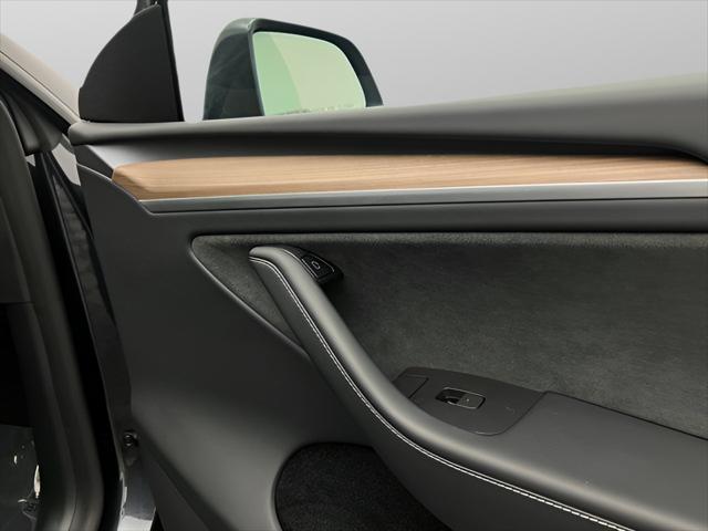 2025 Tesla Model Y Long Range Dual Motor All-Wheel Drive