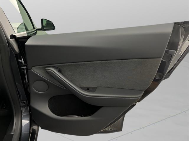 2025 Tesla Model Y Long Range Dual Motor All-Wheel Drive
