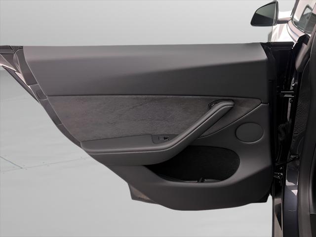 2025 Tesla Model Y Long Range Dual Motor All-Wheel Drive