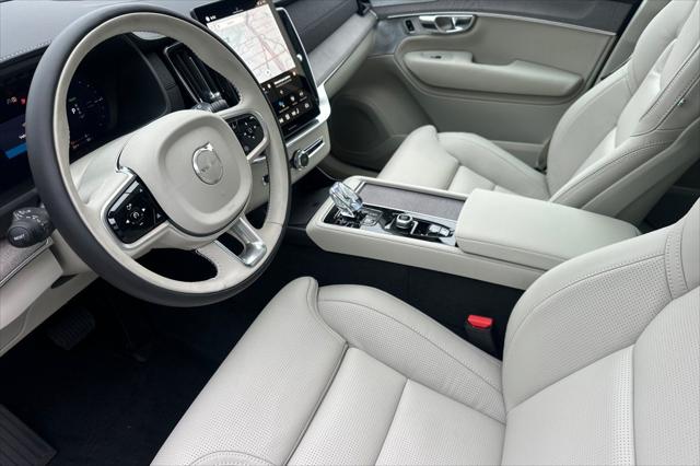 2026 Volvo XC90 Plug-In Hybrid Ultra Dark Theme, T8 AWD, Electric/Gasoline, 7 Seats