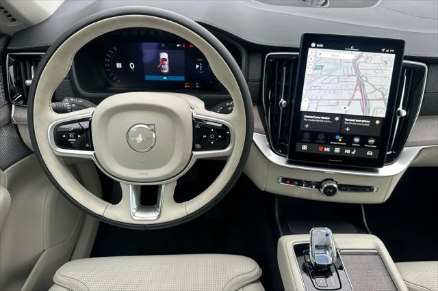 2026 Volvo XC90 Plug-In Hybrid Ultra Dark Theme, T8 AWD, Electric/Gasoline, 7 Seats