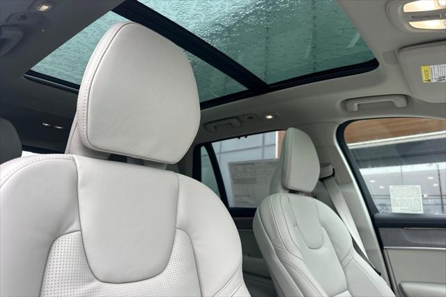 2026 Volvo XC90 Plug-In Hybrid Ultra Dark Theme, T8 AWD, Electric/Gasoline, 7 Seats