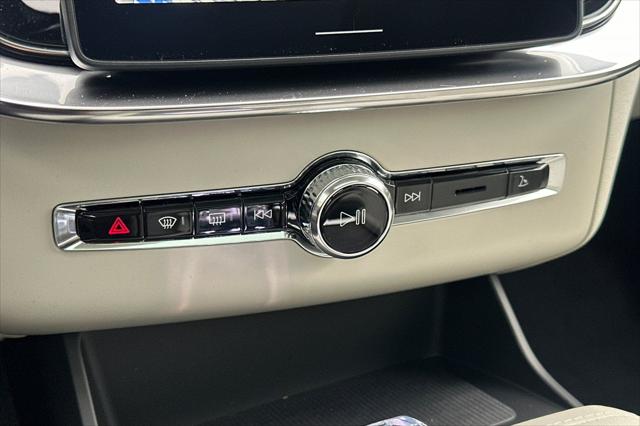 2026 Volvo XC90 Plug-In Hybrid Ultra Dark Theme, T8 AWD, Electric/Gasoline, 7 Seats