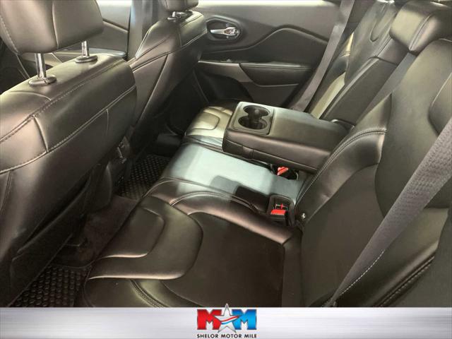 2019 Jeep Cherokee Latitude Plus 4x4 2019 Jeep Cherokee Latitude Plus 4x4