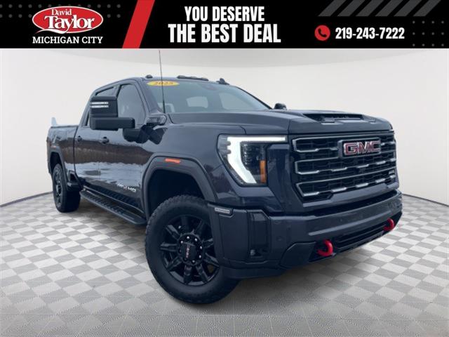 2025 GMC Sierra 2500HD 4WD Crew Cab Standard Bed AT4
