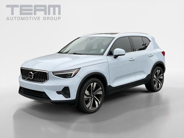 2024 Volvo XC40 B5 Plus Bright Theme