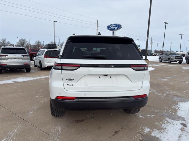 2026 Jeep Grand Cherokee Altitude 4x4