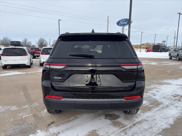 2026 Jeep Grand Cherokee Altitude 4x4