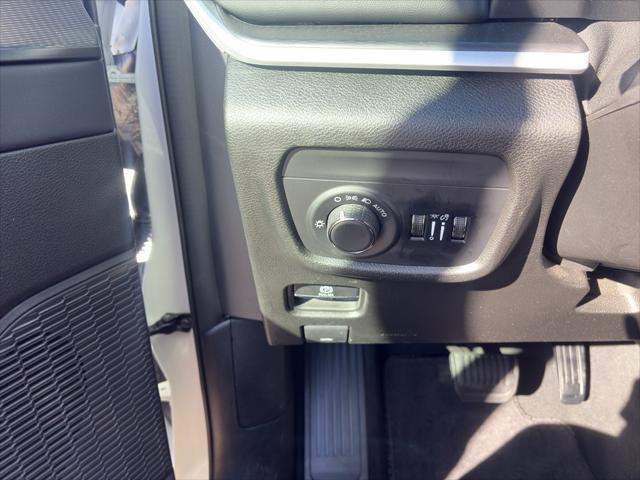 2024 Jeep Grand Cherokee L Altitude 4x4
