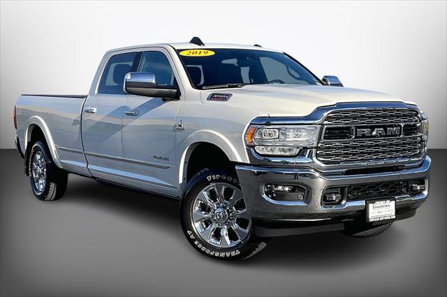 2019 RAM 3500 Limited Crew Cab 4x4 8 Box