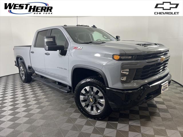 2025 Chevrolet Silverado 2500HD 4WD Crew Cab Standard Bed Custom