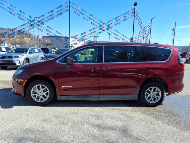 2022 Chrysler Voyager LX