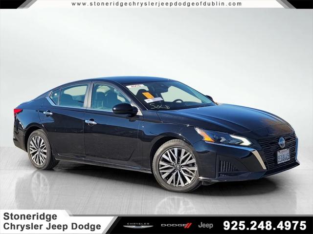 2023 Nissan Altima SV FWD