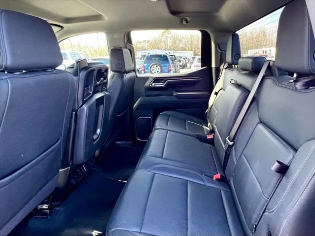2025 GMC Sierra 1500 4WD Crew Cab Short Box SLT
