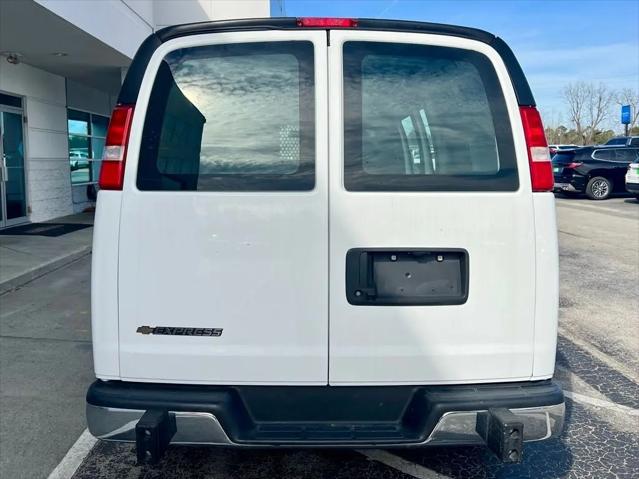 2024 Chevrolet Express Cargo Van RWD 2500 Regular Wheelbase WT