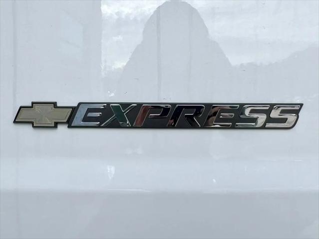 2024 Chevrolet Express Cargo Van RWD 2500 Regular Wheelbase WT