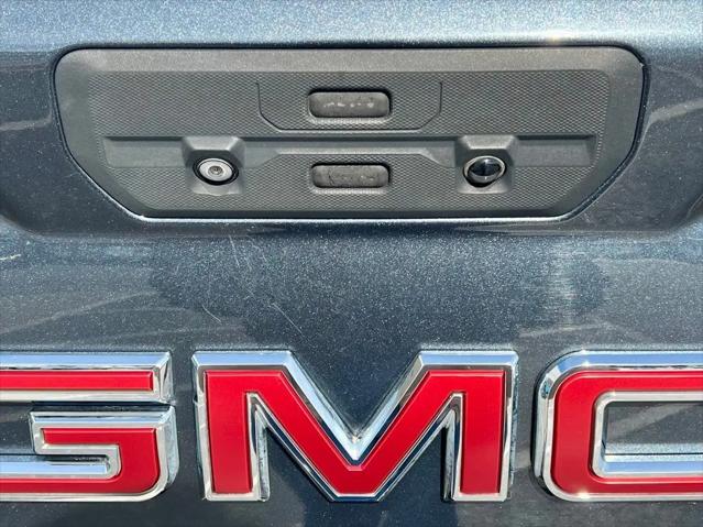 2022 GMC Sierra 1500 Limited 4WD Crew Cab Short Box SLT